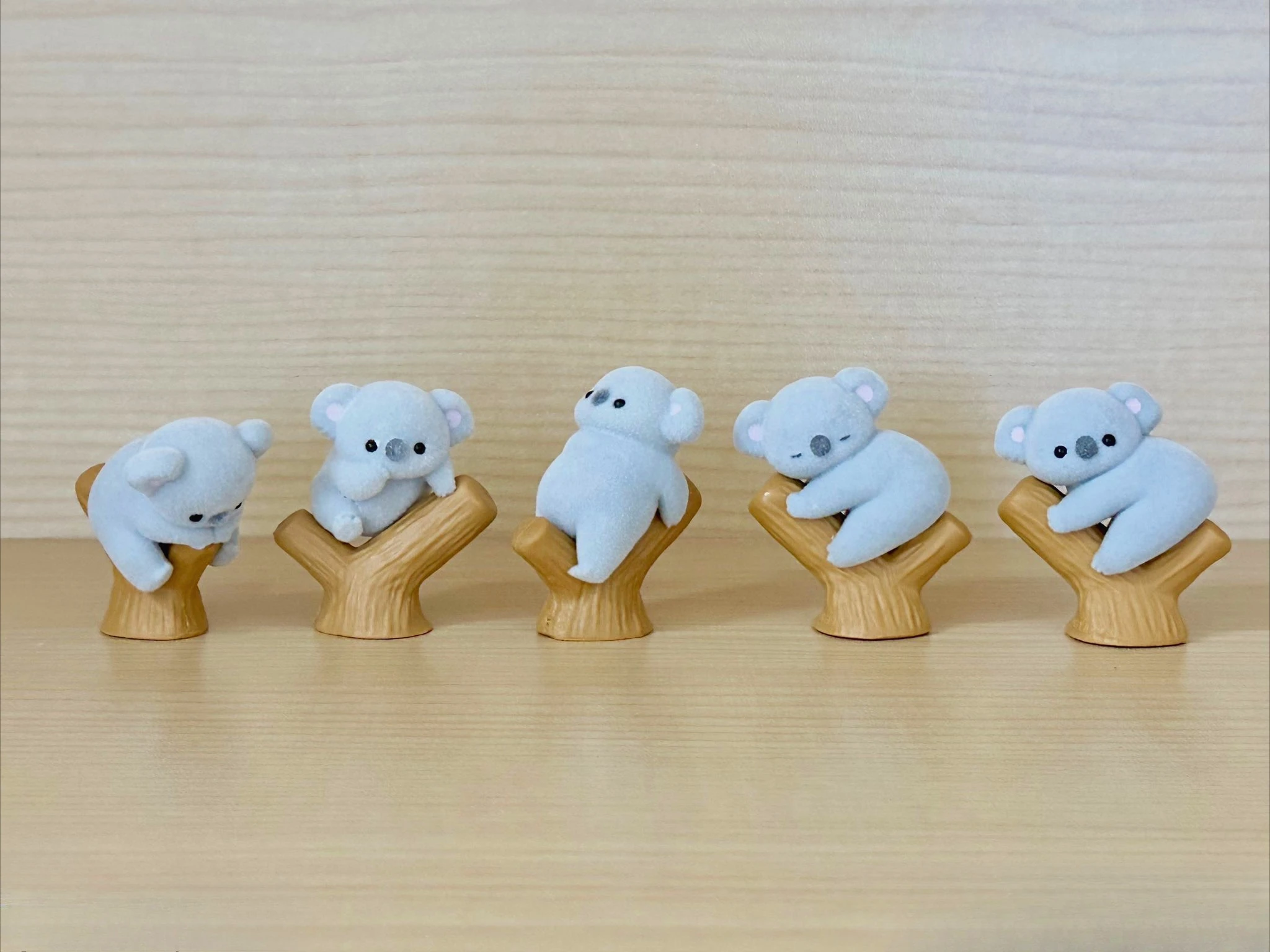Gelbe Kapselspielzeuge, süßes  – Baby Product Bewertung und Preis